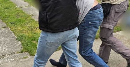 Domówka zamieniła się w horror! 37-latek zaatakował uczestnika imprezy maczetą i kijem – trafił za kraty!