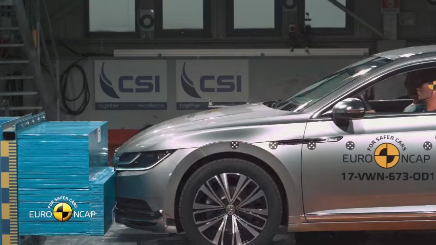 Volkswagen w 2017 roku pokazał aż trzy modele, które zwyciężyły w swoich klasach. Czy to koniec dominacji Volvo w dziedzinie bezpieczeństwa?