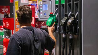"Perspektywa nie jest dobra". Eksperci mówią, co będzie z cenami paliw