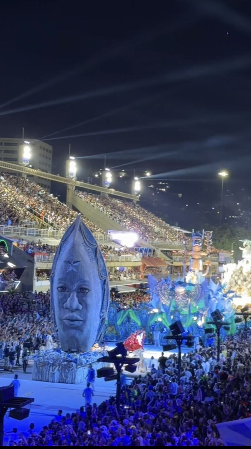 Parada podczas karnawału robi niesamowite wrażenie