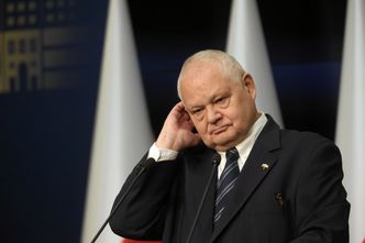 Zaostrza się spór w NBP. Członek zarządu ujawnił, jakie premie dostaje szef banku