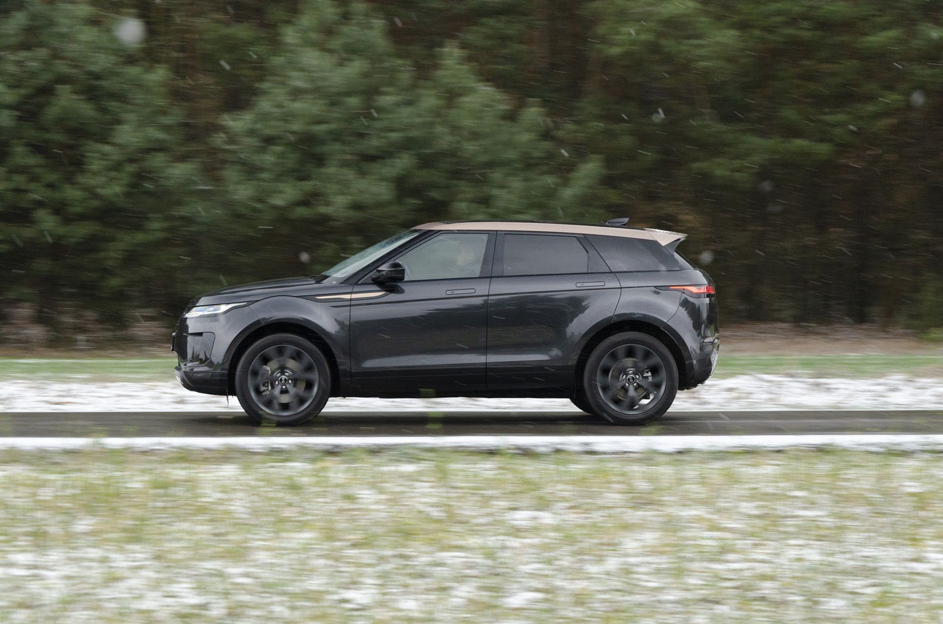 Alfa Romeo Tonale vs. Range Rover Evoque