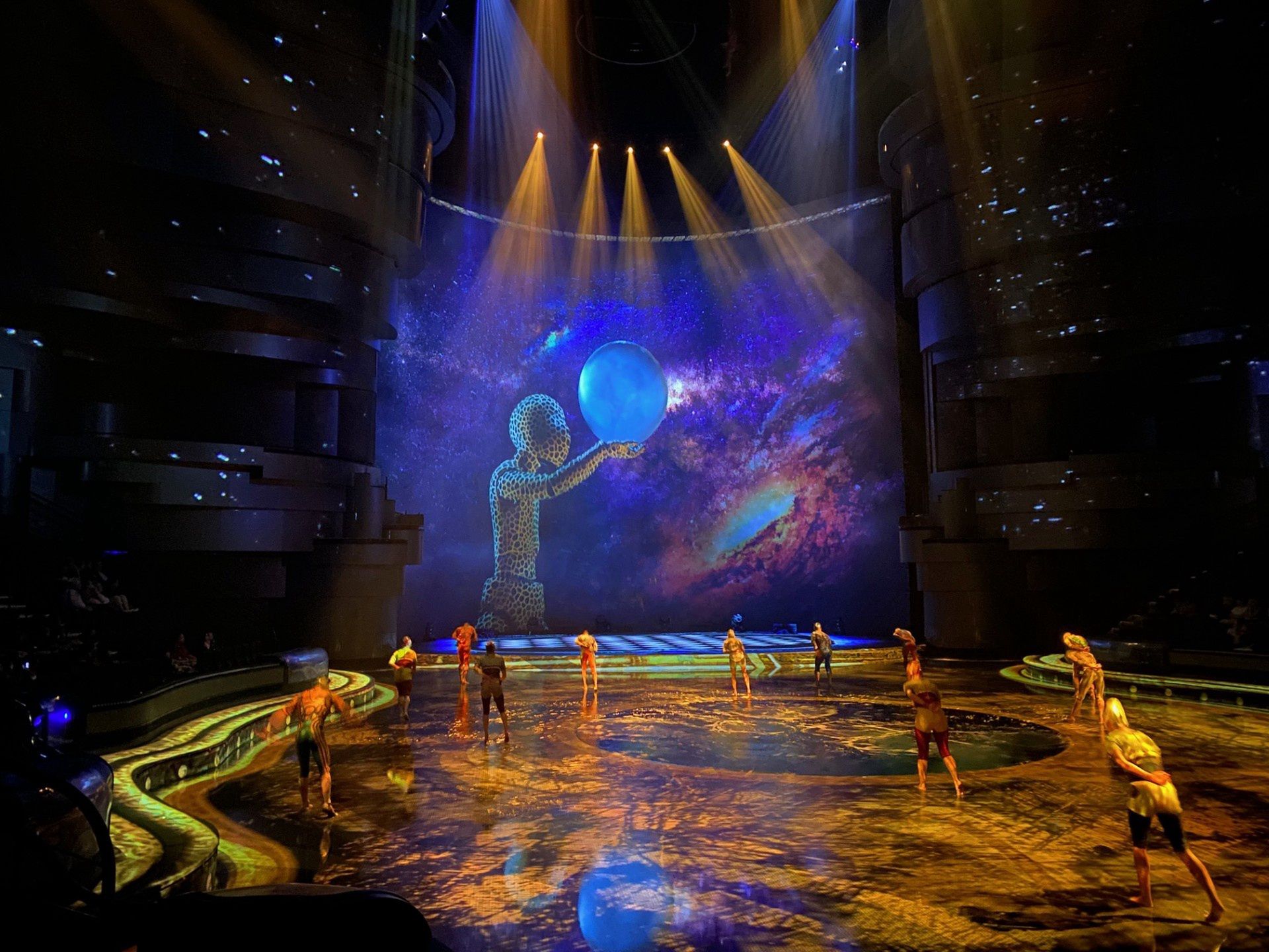 La Perle to show pełne zaawansowanych technicznie efektów 