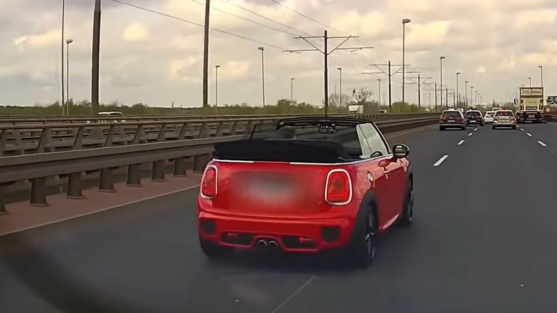 25-kierowca mini za nic miał przepisy ruchu drogowego