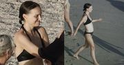 Przyodziana w czarne bikini Natalie Portman plażuje na St. Barts. Życie singielki jej służy?