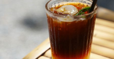 Orzeźwienie i pobudzenie w jednym. Najlepszy sposób na mrożoną kawę