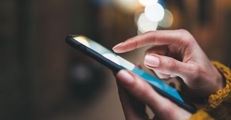 Rząd wyśle 15 mln SMS-ów. Chce przypomnieć o ważnej sprawie