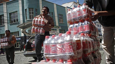 Boliwijczycy sprzedają Coca-Collę z koką 1