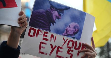 Europa wykonała ważny krok. Przez szaleństwo Putina staje się twardą siłą [OPINIA]