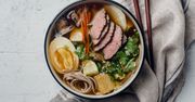 Polacy pokochali ramen. Jak go zrobić w domu?