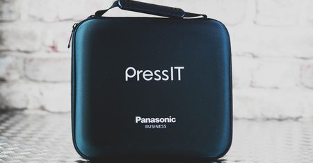 Prelegenci zestresowani podczas spotkań online? Bo nie używają Panasonic PressIT
