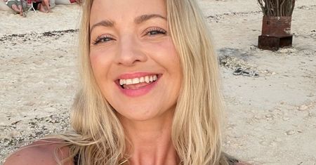 Barbara Kurdej-Szatan wita nowy dzień, wygrzewając się W BIKINI na indonezyjskiej wyspie. Petarda? (FOTO)