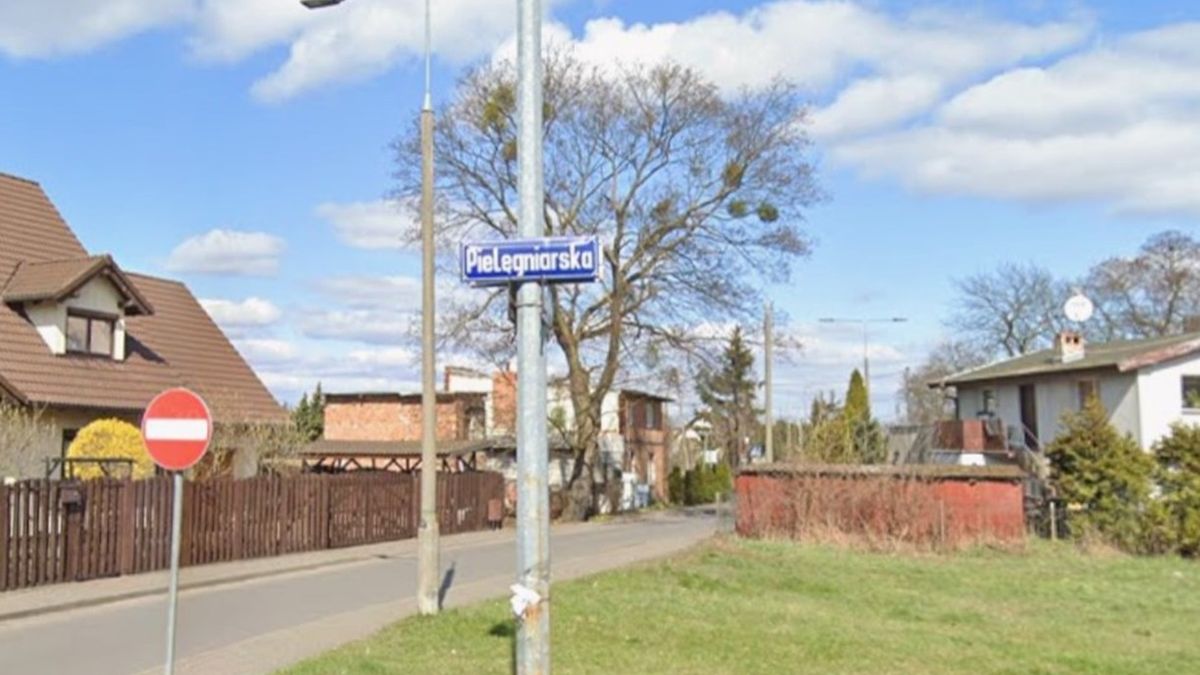 Zwłoki mężczyzny odkryto w bloku przy ul. Pielęgniarskiej w Bydgoszczy  