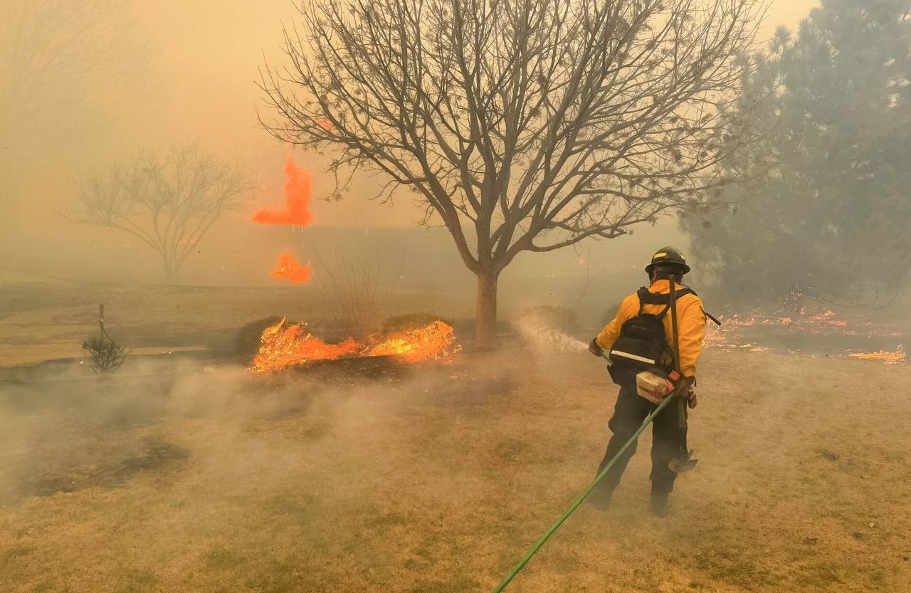 Texas wildfire scorches thousands, marking second-largest blaze in state's history