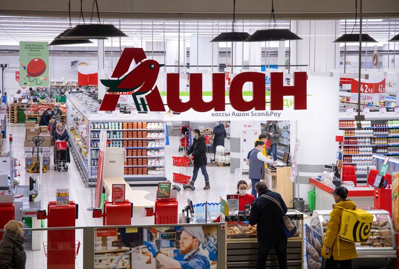 Auchan i Decathlon zostały w Rosji. "Ruble ważniejsze niż wojna"