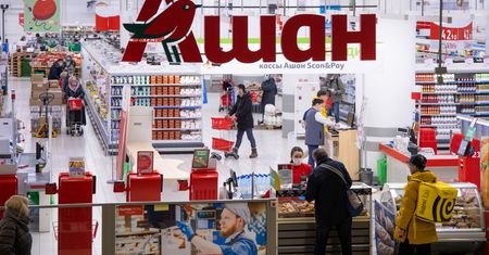 Auchan i Decathlon zostały w Rosji. "Ruble ważniejsze niż wojna"