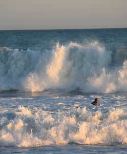 Fale zalały szlak. Nie żyje turysta