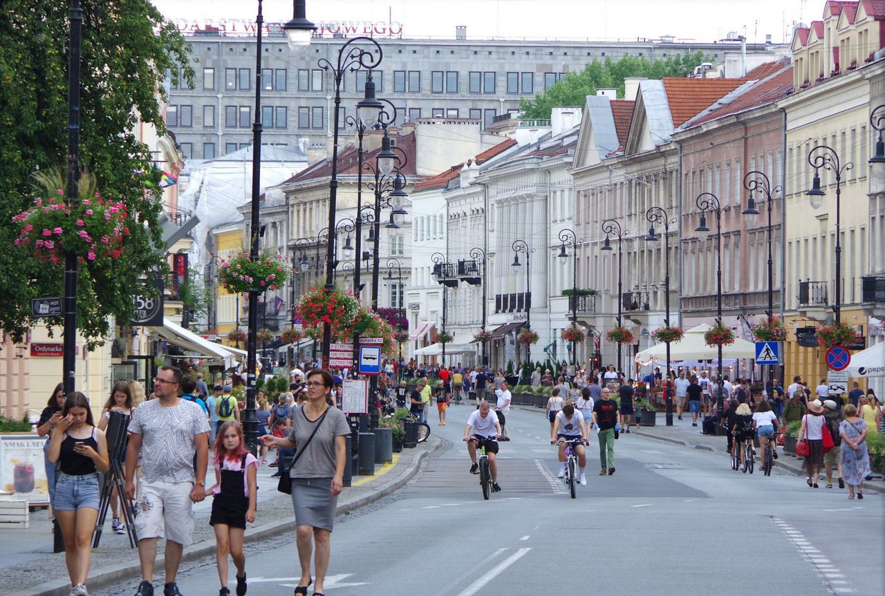 Warszawa. Na Nowym Świecie środki bezpieczeństwa po incydentach