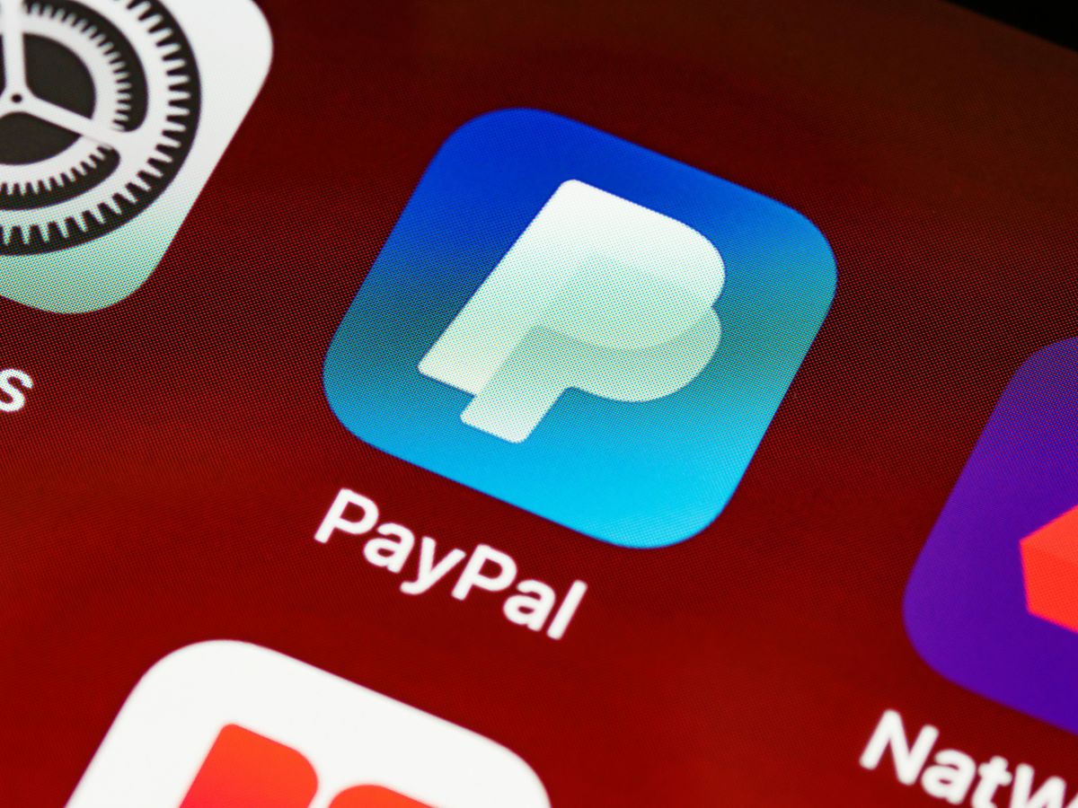 UOKiK uderza w Paypal. Polacy dostaną pieniądze