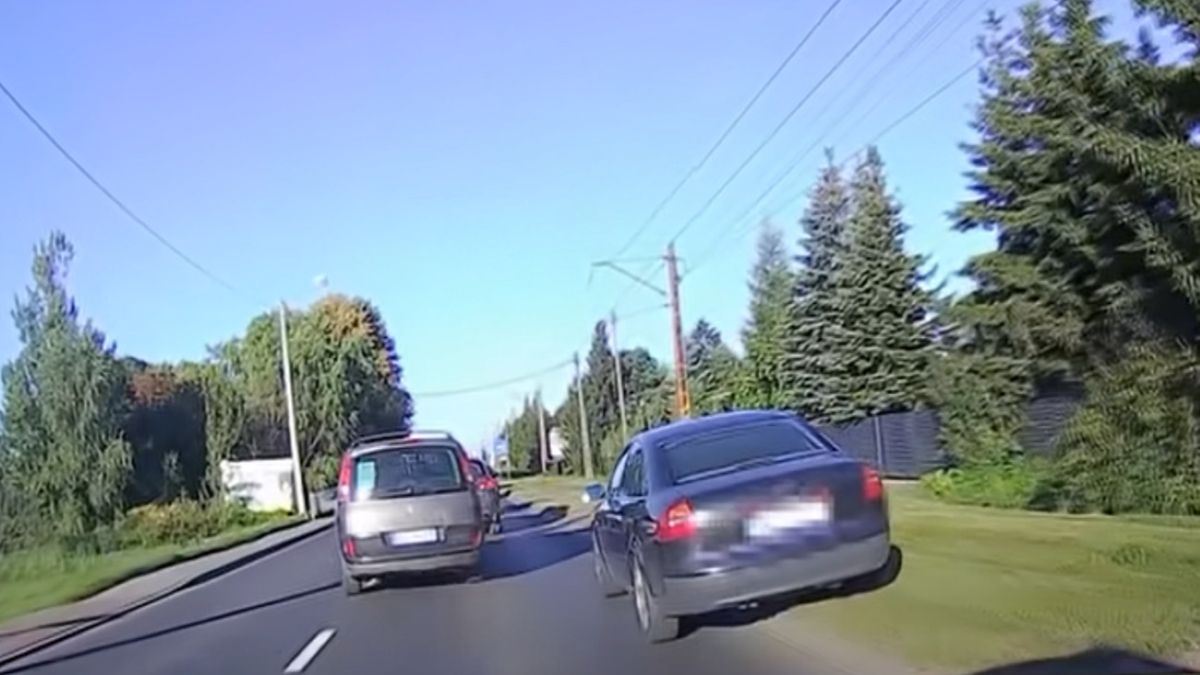 Kierowca audi ignorował zasady ruchu drogowego. Stwarzał tym zagrożenie nie tylko dla innych pojazdów, lecz także pieszych 