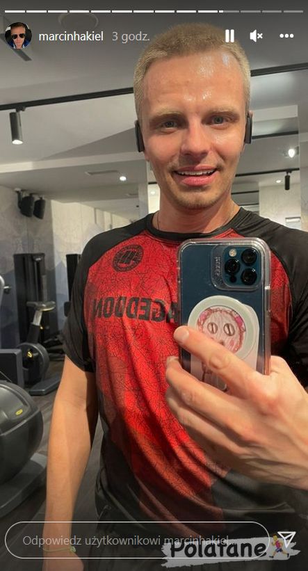 Marcin Hakiel chwali się tężyzną fizyczną