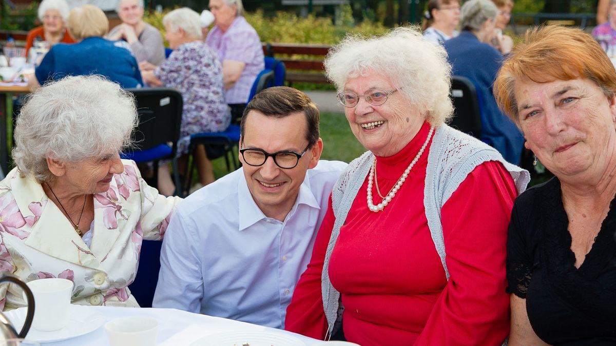 Kiedy wypłata czternastej emerytury? Mateusz Morawiecki podał termin