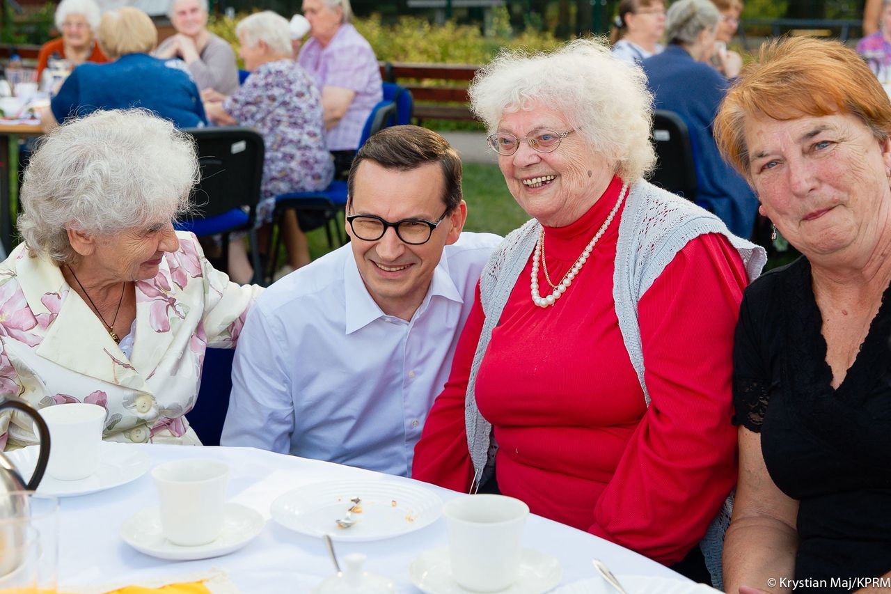 Kiedy wypłata czternastej emerytury? Mateusz Morawiecki podał termin