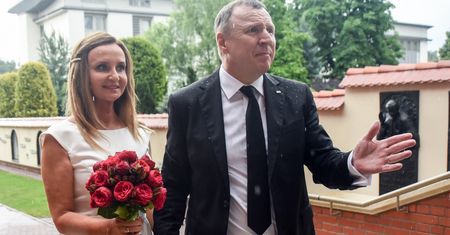 Ostra krytyka po ślubie Jacka Kurskiego. Prezes TVP komentuje