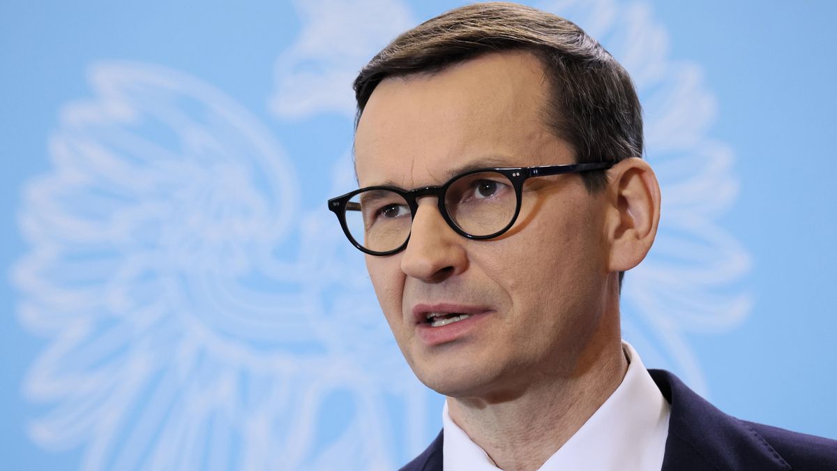Rozporządzenie, które zmienia wynagrodzenia funkcjonariuszy CBA podpisał premier Mateusz Morawiecki