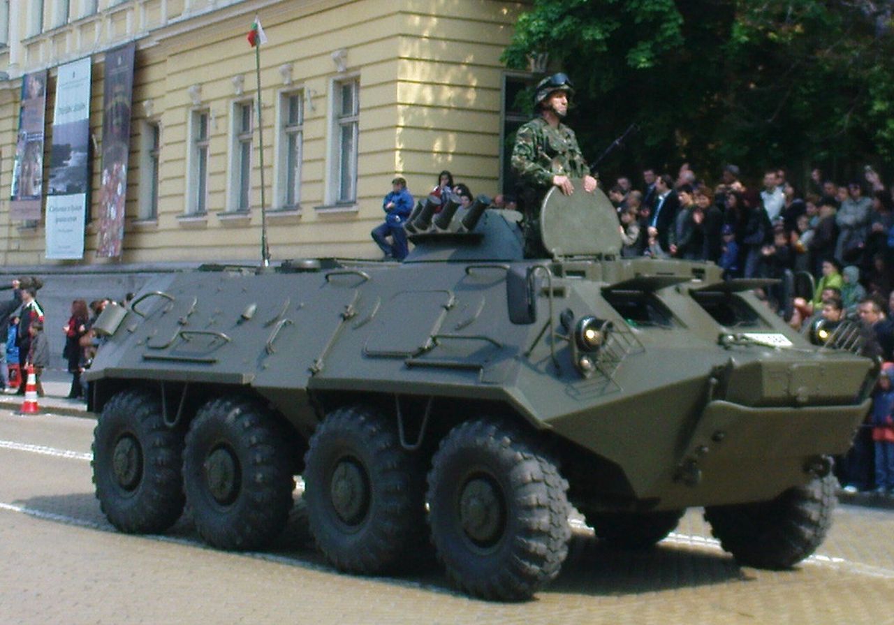 BTR-60 podczas parady w Sofii.