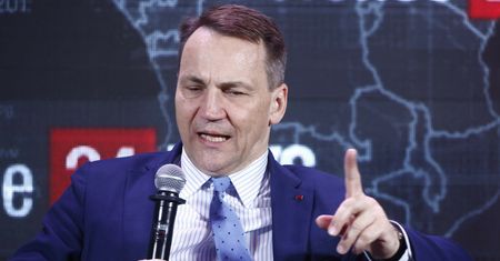 Spytał o Szmydta. Sikorski momentalnie upomniał dziennikarza