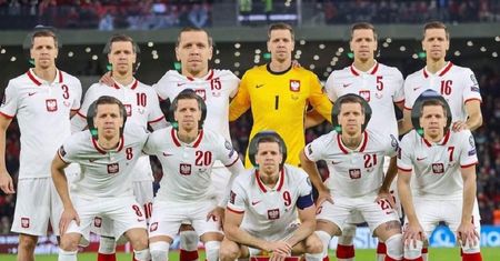 Mecz Polska - Francja jeszcze się nie zaczął, a memy już królują w sieci