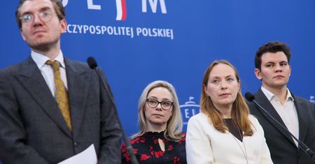 Opuszcza Polskę 2050. W tle "niedemokratyczna uchwała"