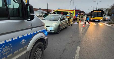 67-letni kierujący potrącił 16-latkę na przejściu dla pieszych