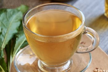 Wypij zamiast herbaty. Pomoże złagodzić żołądkowe nieprzyjemności