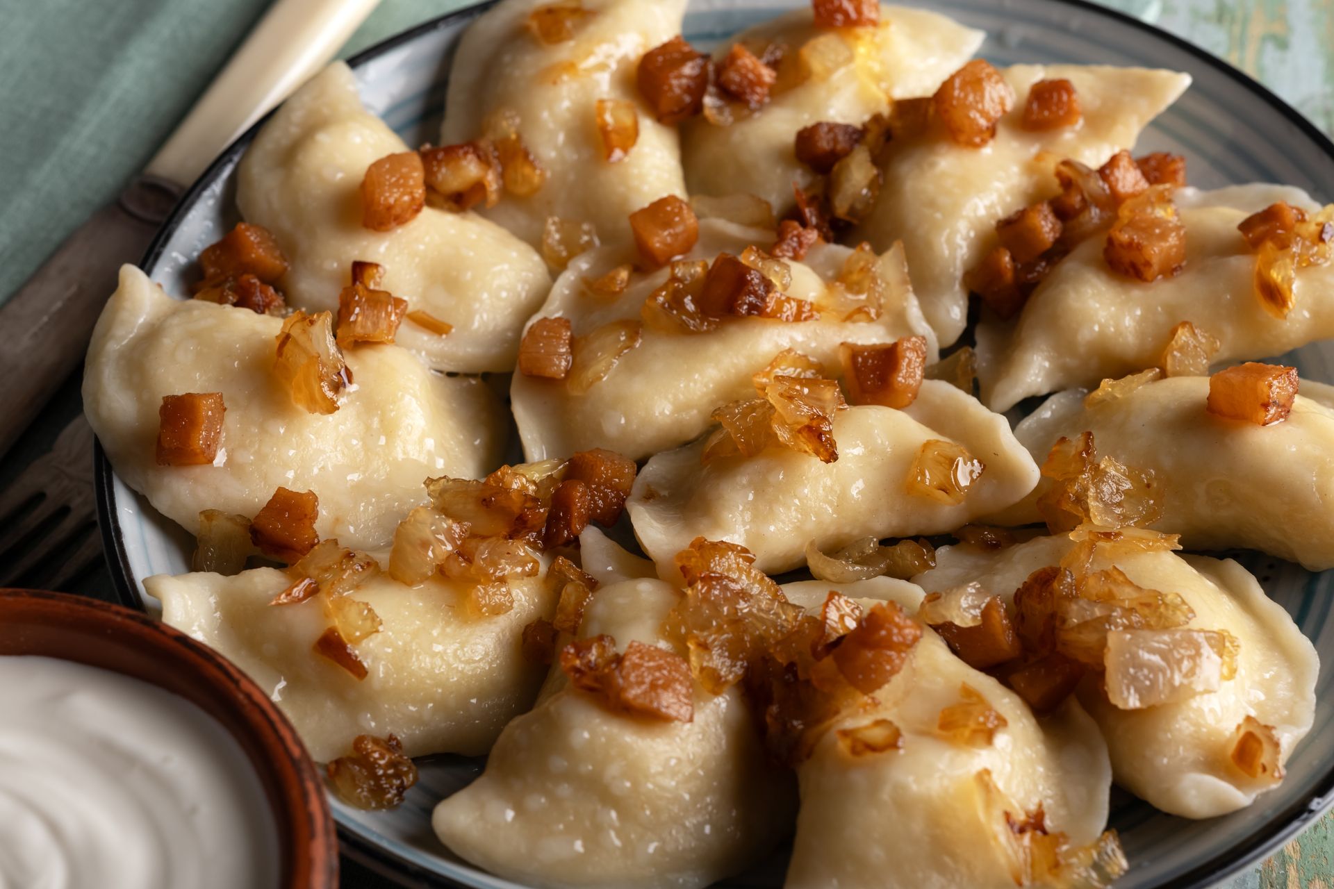 Pierogi zbójnickie, które smakują jak domowy obiad z góralskiej karczmy