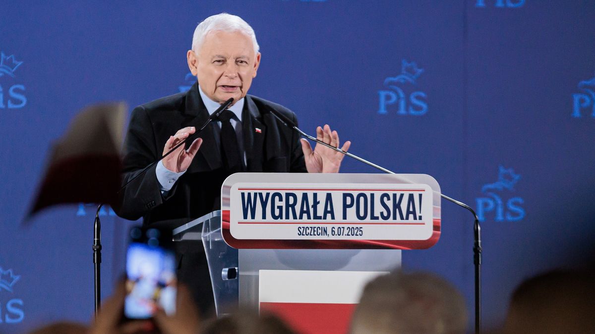 Jaros�aw Kaczy�ski
Szczecin, 06.07.2025. Prezes PiS Jaros�aw Kaczy�ski podczas spotkania ph. "Wygra�a Polska" w Szczeci�skim Centrum Kultury Nowa Dekadencja, 6 bm. (amb) PAP/Jerzy Muszy�ski
Jerzy Muszy�ski
otwarte, polityk, polityk polityka, polityka, spotkanie, Wygra�a Polska, spotkanie spotkania, w szczecinie