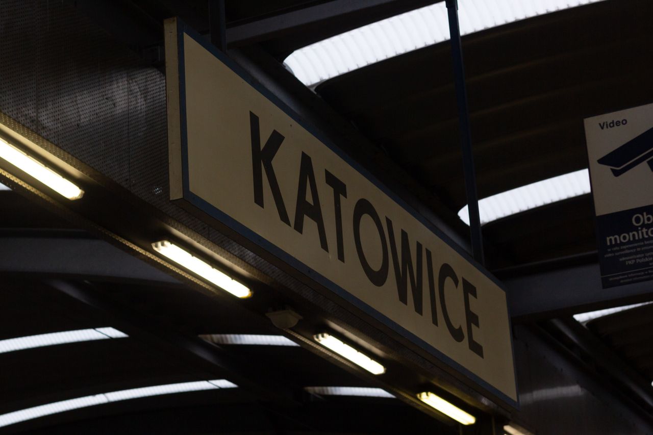 Katowice: Będą nowe windy i ławki na dworcu. Zmiany w rozkładzie jazdy