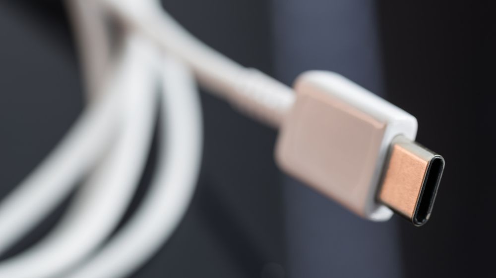 USB 3.2 Gen 2x2 wymaga portu w standardzie USB-C, fot. Shutterstock.com