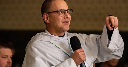 Oburzenie po słowach biskupa na Jasnej Górze. Dominikanin: bredził jak potłuczony
