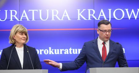 Awantura podczas konferencji prokuratury. "Proszę się uspokoić"