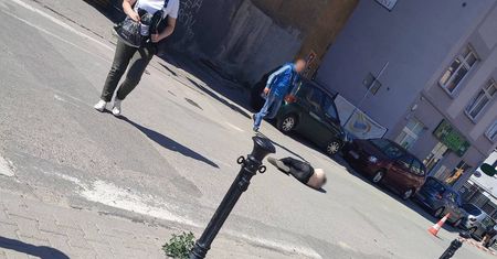 Był tak pijany, że przewrócił się i zasnął na środku ulicy