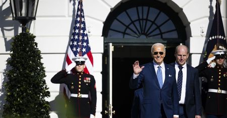 "Dotrzyma obietnicy". Biden weźmie udział w inauguracji Trumpa