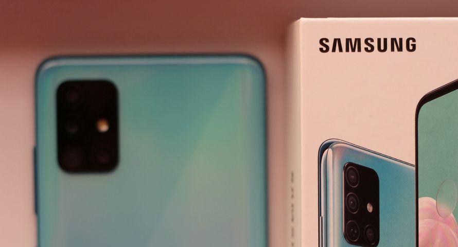 Co kryje się za "potwierdzonym zakupem"? Samsung z zarzutem manipulacji opiniami