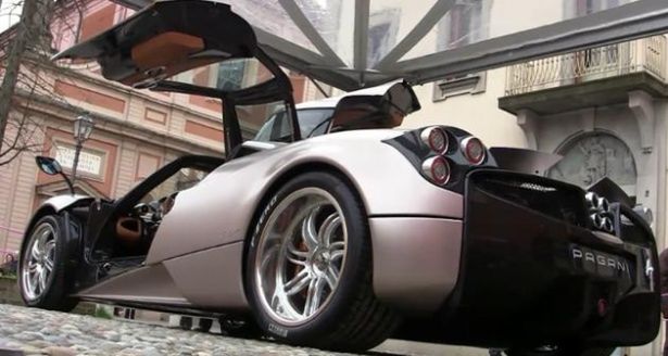 Pagani Huayra na kameralnym pokazie [wideo]