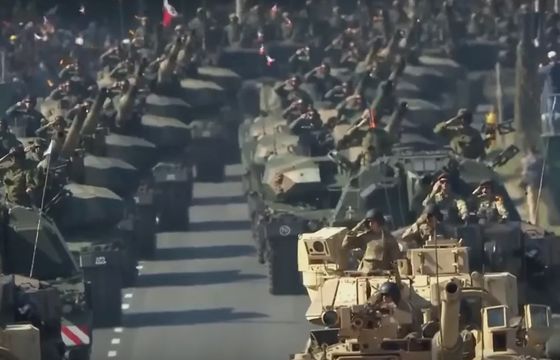 Największa defilada w historii. Gdzie oglądać obchody Święta Wojska Polskiego 2025?