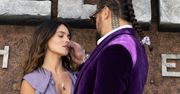 Miłość jest w powietrzu. Jason Momoa z nową dziewczyną i mamą na premierze