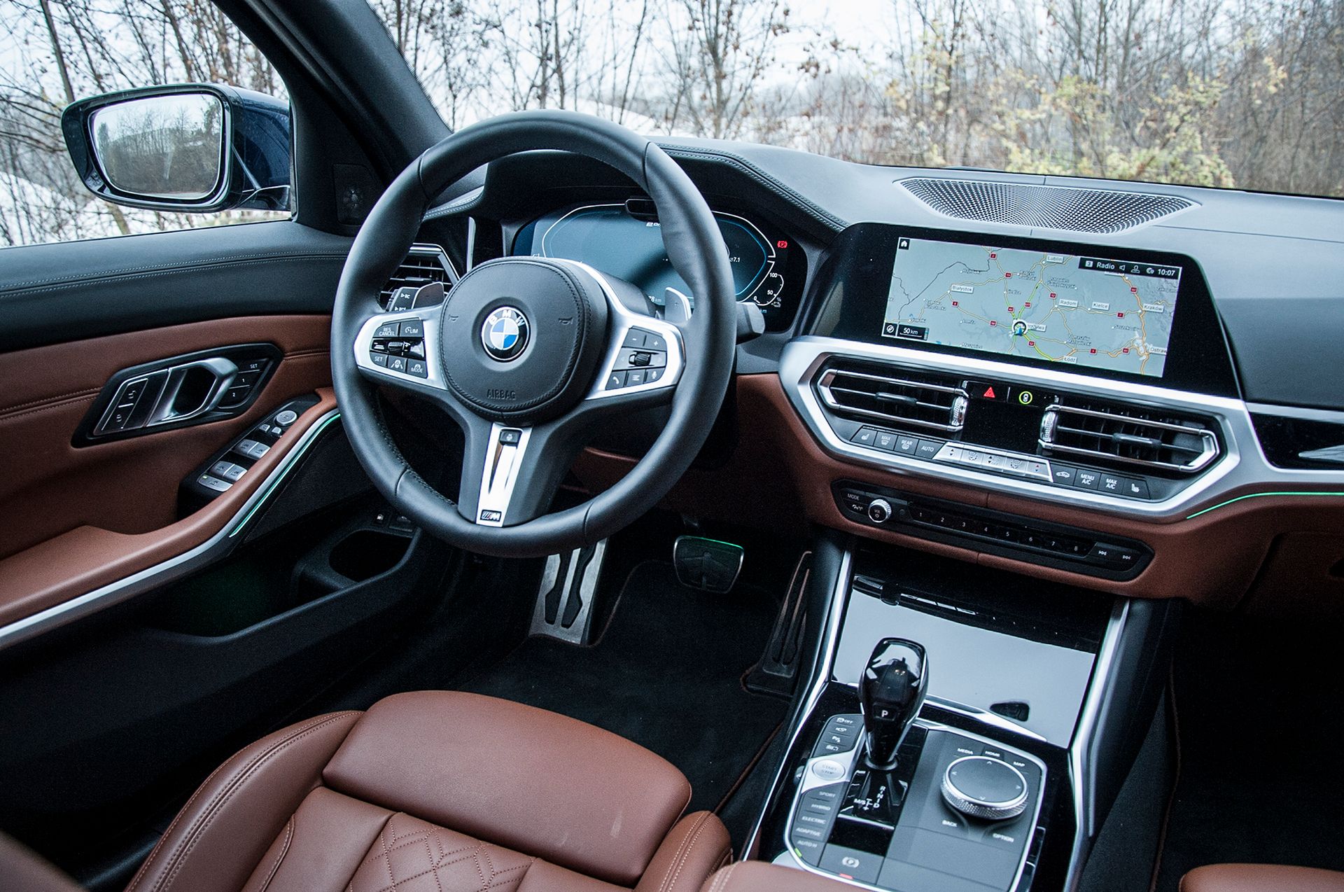 BMW 330e (fot. Mateusz Żuchowski)