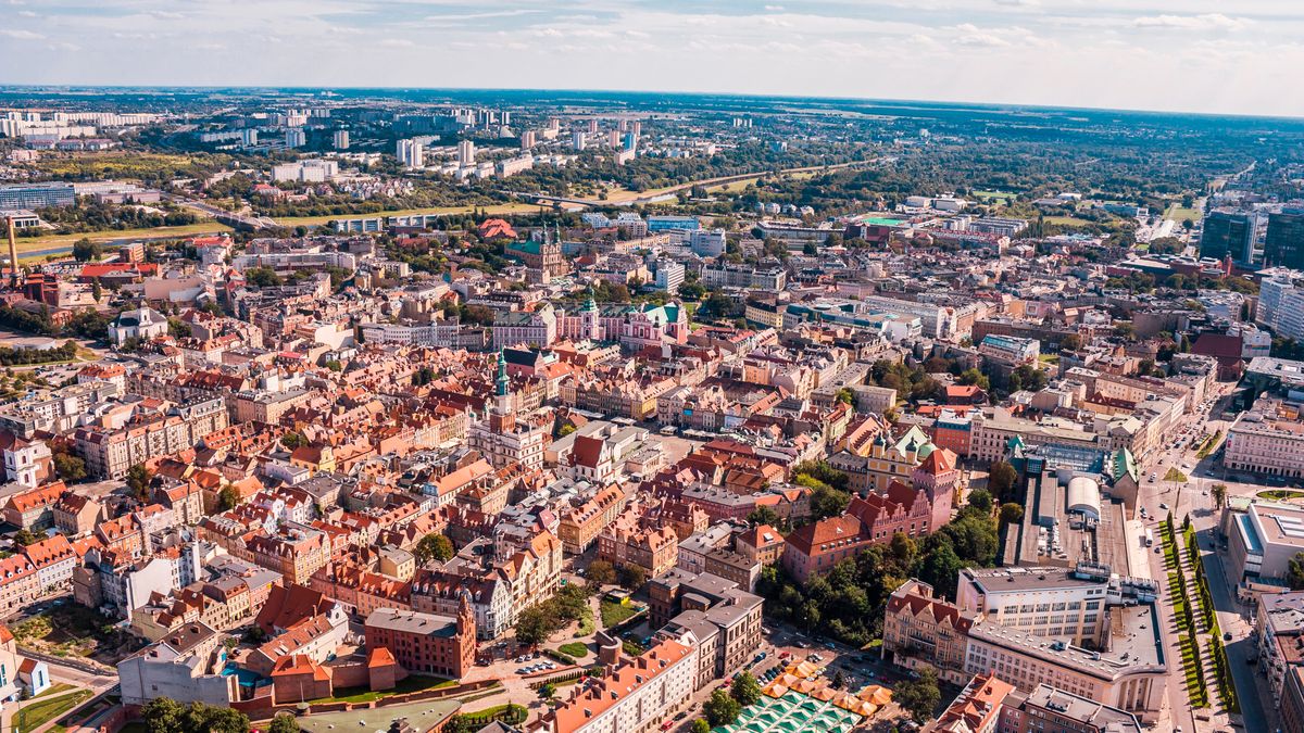 Poznań - widok na starówkę z lotu ptaka