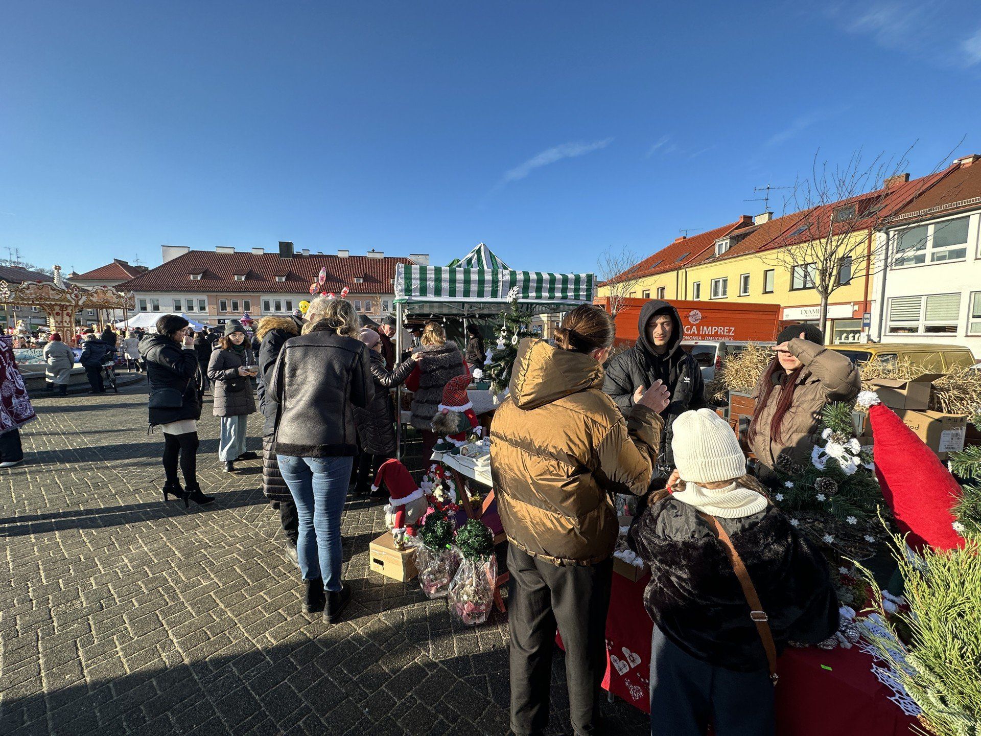 Wieluński Jarmark Bożonarodzeniowy cieszy się olbrzymim zainteresowaniem